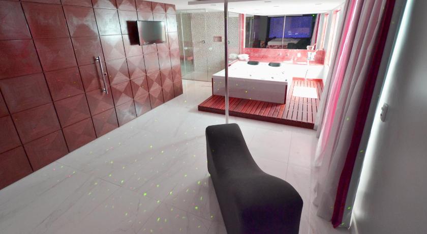 Image of Suite Master 0