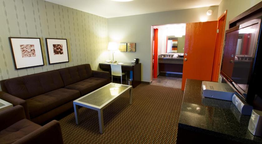Image of Dual Queen Suite 4