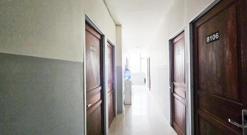 RedDoorz @ AVA Guesthouse Pucang Anom Timur – Surabaja, IL