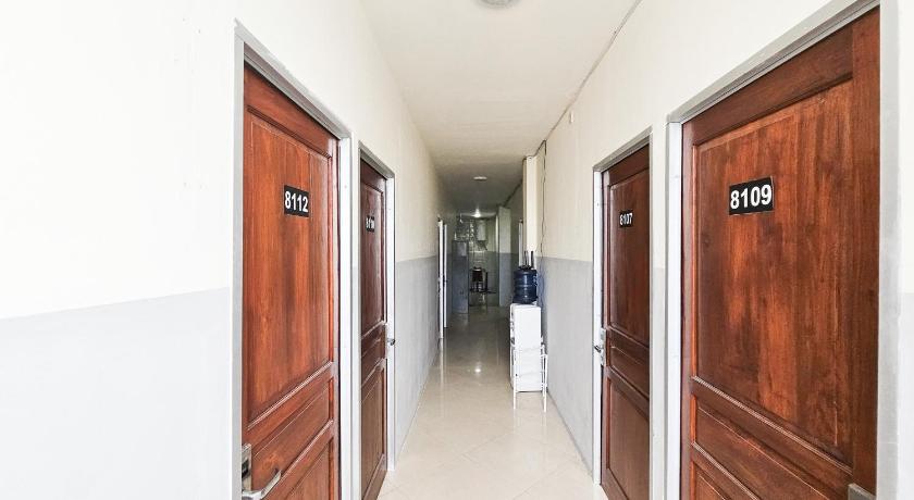RedDoorz @ AVA Guesthouse Pucang Anom Timur – Surabaja, IL