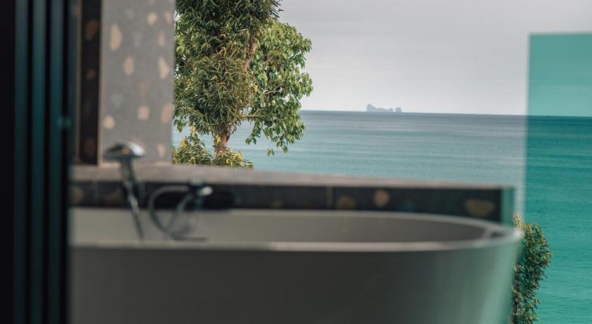 Cliff Lanta Suite - image 21