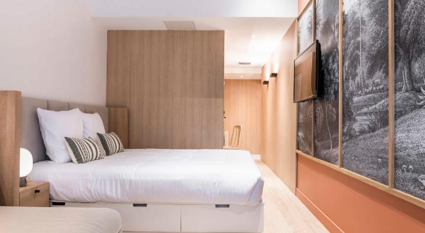 Image of Double Room with Sofa Bed (4 Adults) 3