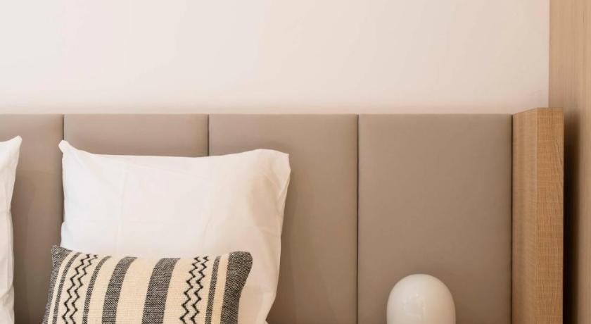 Image of Double Room with Sofa Bed (4 Adults) 6