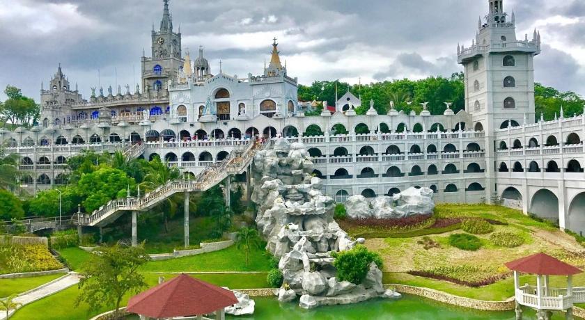 세부 레드도어즈 @ PWL 익스클루시브 리조트 세부 (RedDoorz @ PWL Exclusive Resort Cebu) 1성급 호텔 외관