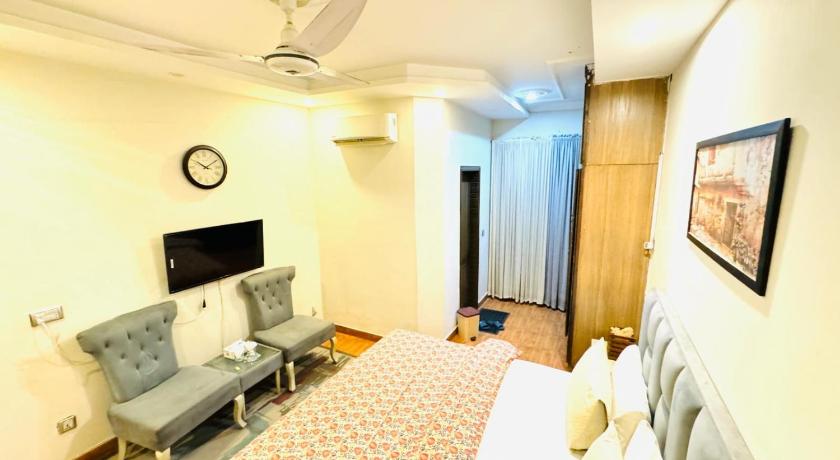 Delano Inn Guest House - image 7