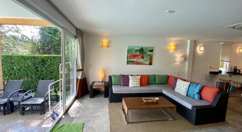 Image of Deluxe Three-Bedroom Villa with Private Pool 14