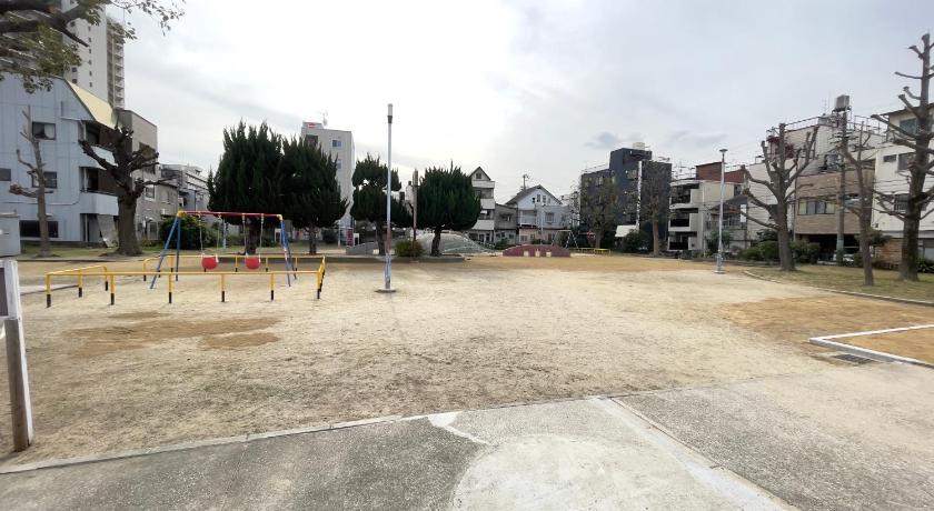 大阪 糖果屋 岸里玉出 3つ星 シングルルーム 外観