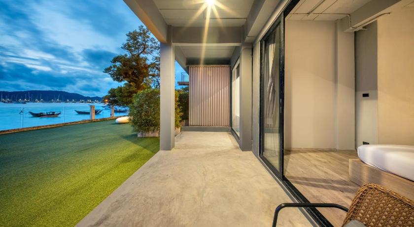 푸켓 신 아치39 푸켓 비치 프론트 (SHIN Arch39 Phuket Beach Front) 3성급 호텔 외관