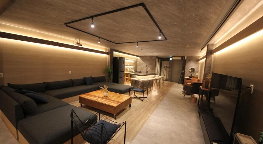 오사카 日本最大級プライベートハウス大人数でのパーティー大歓迎駅徒歩1分アスレチック付き貸切ハウスゲーム多数只今キャンペーン価格 (日本最大級プライベートハウス大人数でのパーティー大歓迎駅徒歩1分アスレチック付き貸切ハウスゲーム多数只今キャンペーン価格) 4성급 싱글룸 객실