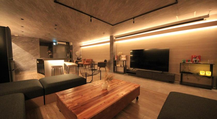 오사카 日本最大級プライベートハウス大人数でのパーティー大歓迎駅徒歩1分アスレチック付き貸切ハウスゲーム多数只今キャンペーン価格 (日本最大級プライベートハウス大人数でのパーティー大歓迎駅徒歩1分アスレチック付き貸切ハウスゲーム多数只今キャンペーン価格) 4성급 싱글룸 로비