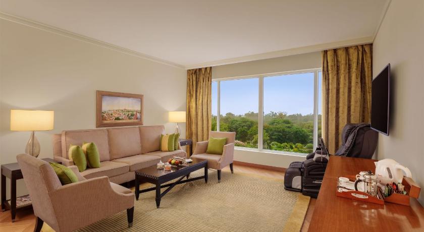 Image of Deluxe Suite, Concierge Level, 1 Bedroom Junior Suite, 1 King 1