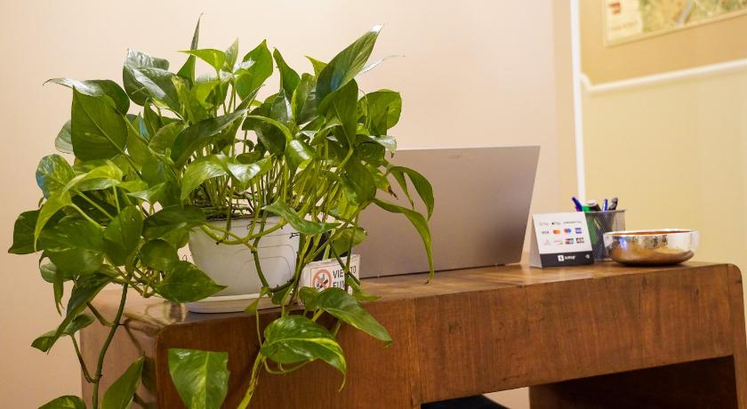 ローマ Suites 51 4つ星 ホテル ロビー