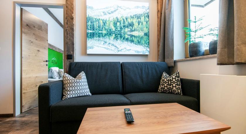 Bad Gastein AlpinSpa zur Post Apartment - Bergbahn im Sommer 2026 inklusive 5-Star Guesthouse exterior