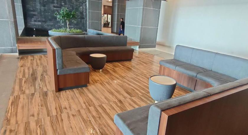 말라카 Mutiara Bali Residence 2BR By Nestcove 5성급 호텔 로비