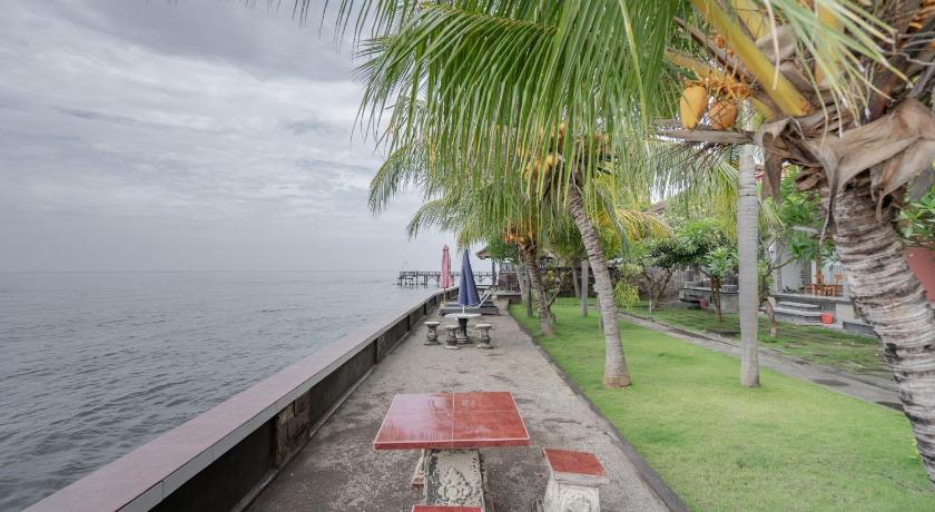 巴厘 Rommeo Inn Lovina Mitra RedDoorz 2星级 酒店 泳池