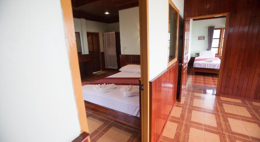 Image of Family Room 6