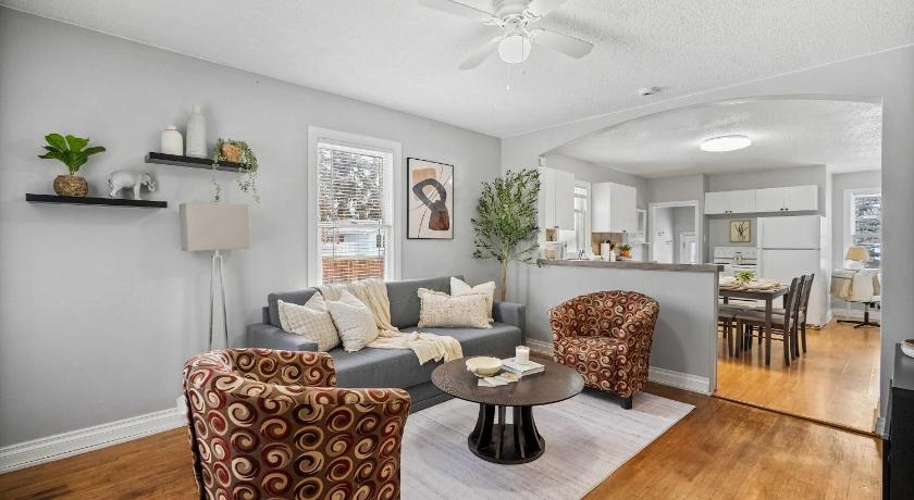 Sylvan Lake Nook Family-Friendly and Close to Beach