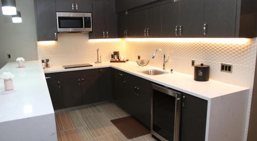 Image of King Suite with Living Room - Non Smoking 10