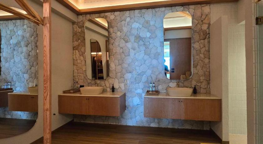 Image of Beachfront Family Pool Villa 13