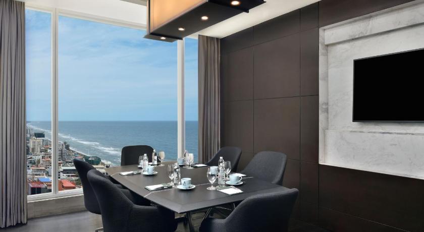 Sheraton Colombo Hotel - image 4