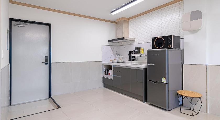 Image of Studio 2 13