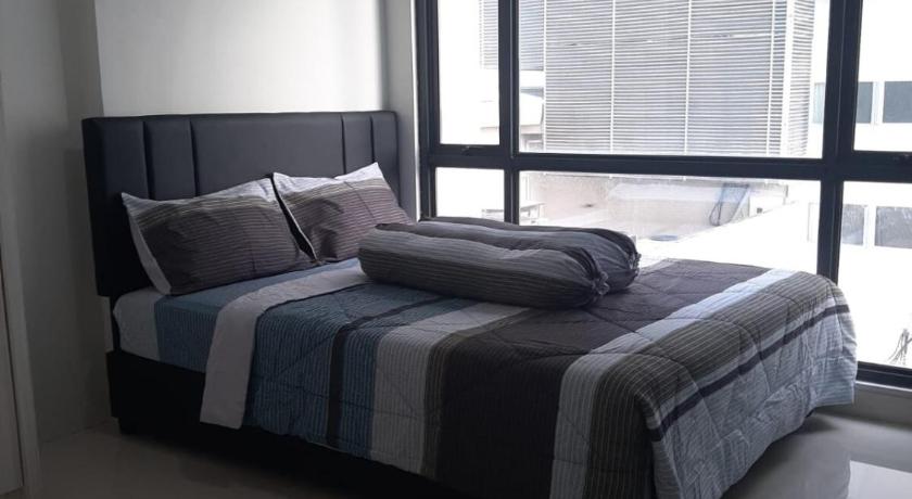 아파트 - 발코니 (Apartment with Balcony) 이미지 0