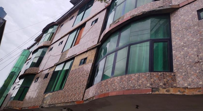 Kashmir Continental Hotel Murree - image 3
