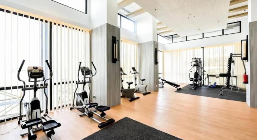 아파트 - 발코니 (Apartment with Balcony) 이미지 4