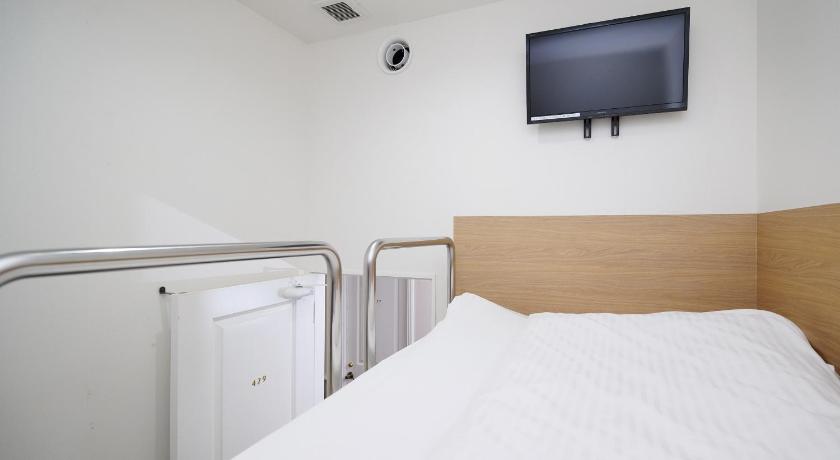 Image of Single Upper Bedroom 0