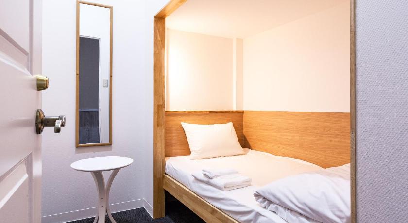 Image of Single Lower Bedroom 1