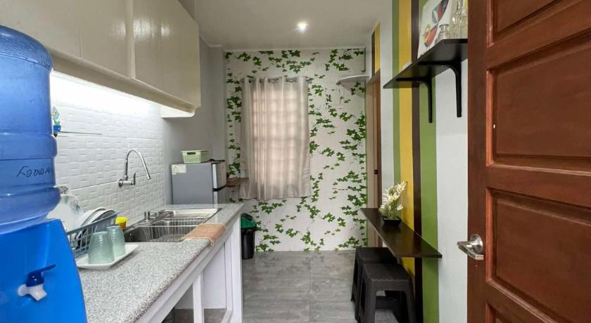 Peach Haven, a home for backpackers – Cebu City, IL