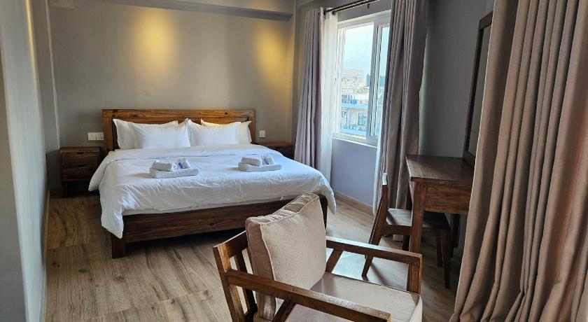 Image of King Room with Balcony 0