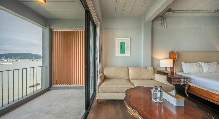 Image of Classic Deluxe 8