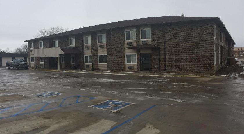 Travel Inn Dickinson Hotel Dickinson Nd Deals Photos Reviews