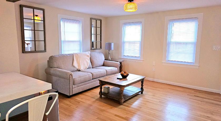 New London (CT) Cozy Coastal Cottage 4-Star Accommodation amenity