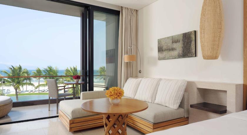 Image of 1 King Bed 1