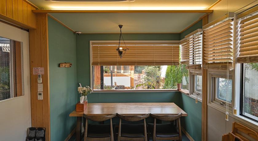 キョンジュ Dongparang hanok stay 3つ星 ホテル レストラン