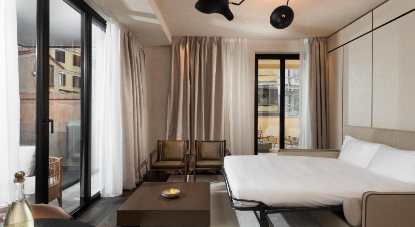 ローマ master Trevi 4つ星 ホテル 客室