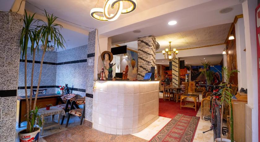 ルクソール Venus Hostel Luxor 4つ星 ホテル プール