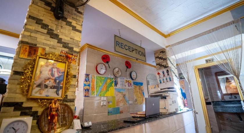 ルクソール Venus Hostel Luxor 4つ星 ホテル プール