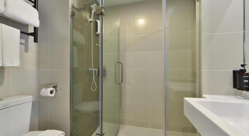 Image of Deluxe Room 8