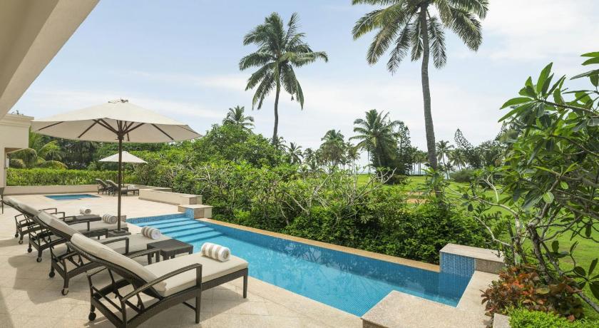 Image of Presidential Villa, 3 Bedroom Villa, Golf View, Plunge Pool- Private round trip Dabolim airport transfers 5