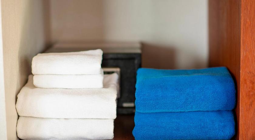 Image of Deluxe Twin Room 12
