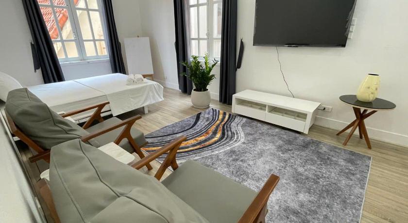 河内 CHARM CHARM - kimmy housing - 48 To Ngoc Van 3星级 酒店 餐厅