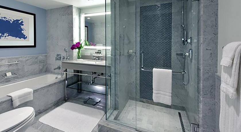 Image of Infinity Two-Bedroom Queen Suite with Pool Side 2