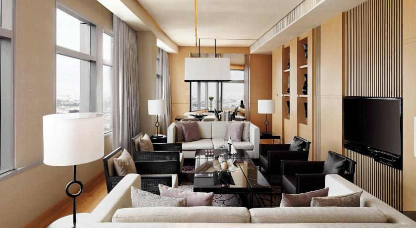 Image of Two-Bedroom Presidential Suite - High Floor/Executive Lounge Access 5