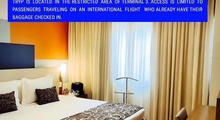 Deluxe King Room - 12 to 24 Hours Stayの画像 1