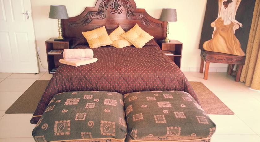 Image of Queen Suite with Spa Bath 5
