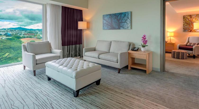 Image of One-Bedroom Large King Suite with Panoramic View, Balcony and Soaking Tub - Club Access/High Floor 5