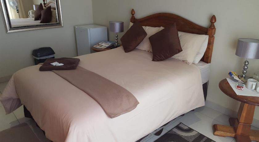 Image of Double Room with Private Shower -12 5